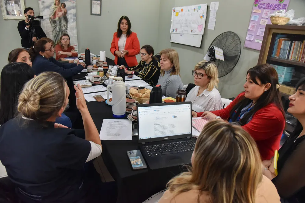 Reunión educación con docentes de apoyo (4)