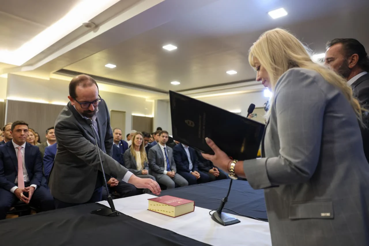 Asunción de nuevos miembros del gabinete municipal (6)