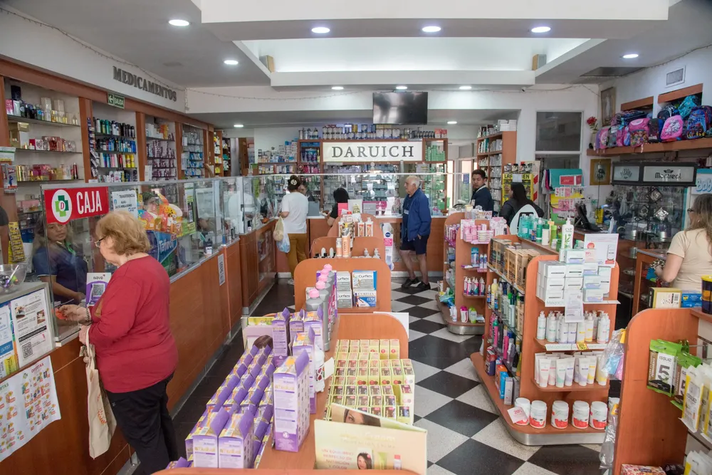 2025 Inserción laboral empleo farmacia (1)