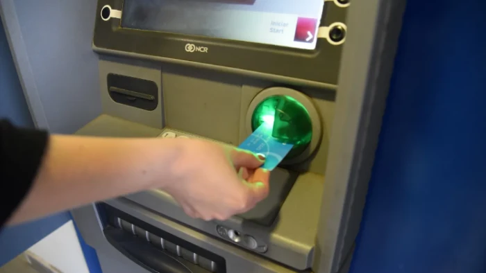 68dee9a79f8c8_700_394!