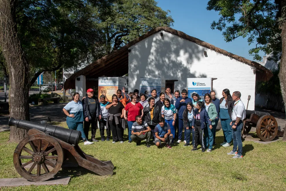 2025 bus turístico educativo lanzamiento (3)