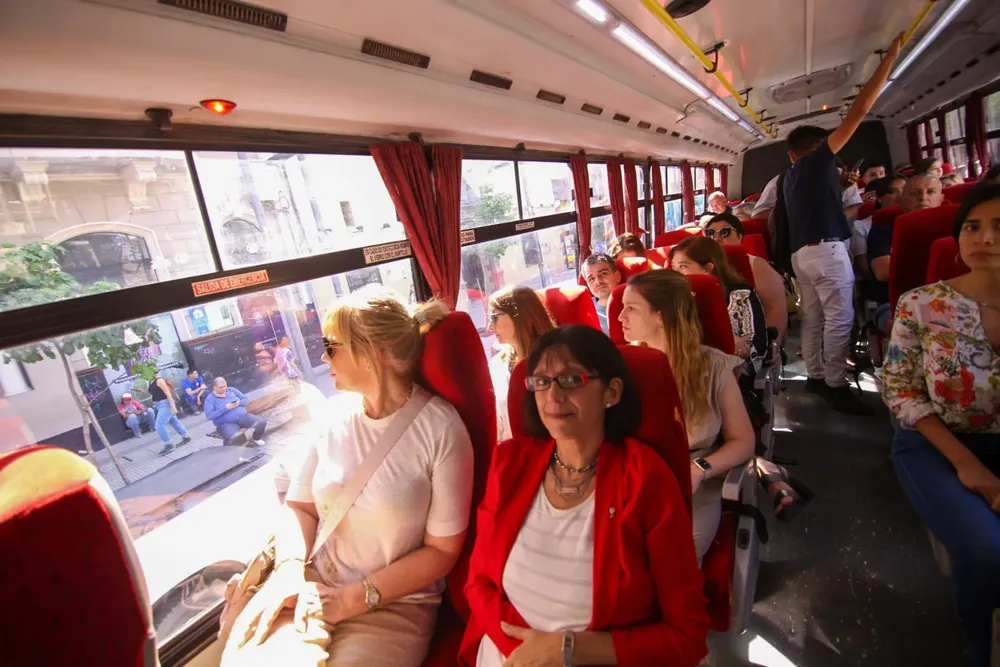 Bus Turístico con ChahlaWhatsApp Image 2024-03-28 at 14.46.59