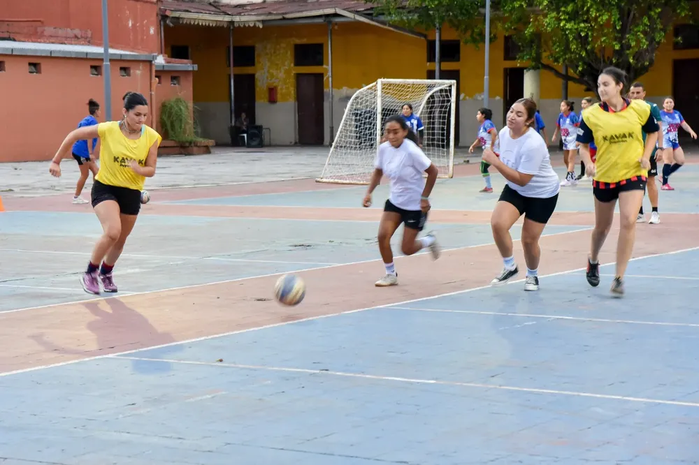 Hockey femenino en el LedesmaWhatsApp Image 2024-03-05 at 10.45.46