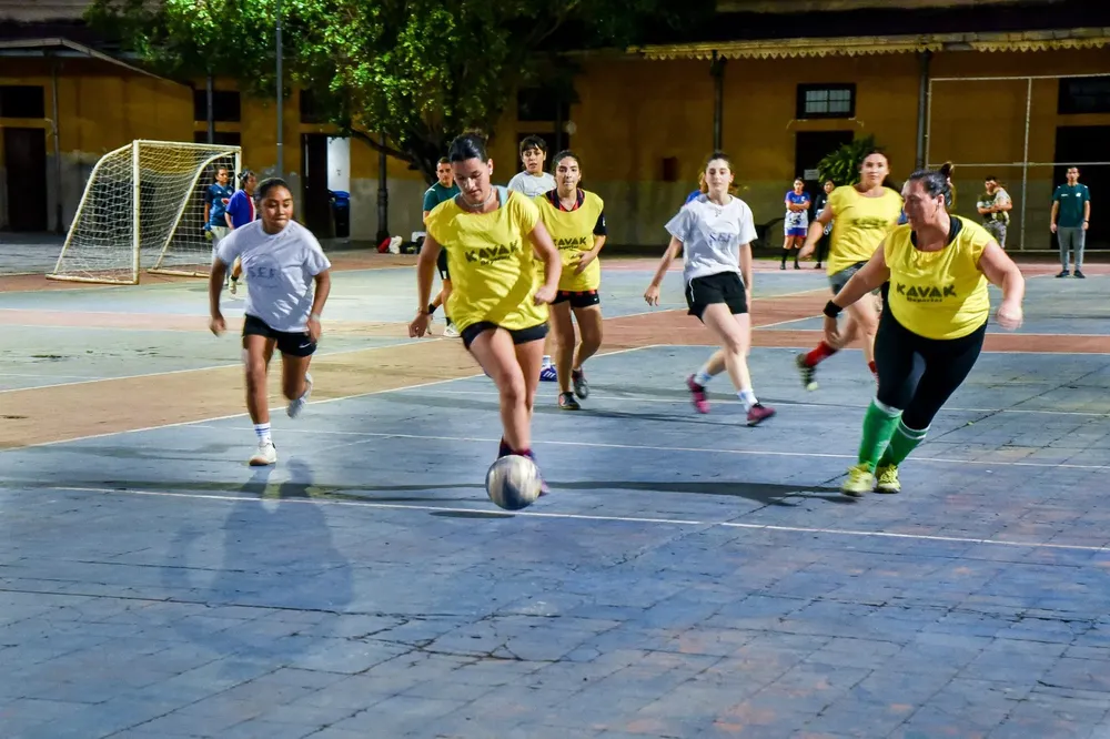 Hockey femenino en el LedesmaWhatsApp Image 2024-03-05 at 10.45.47