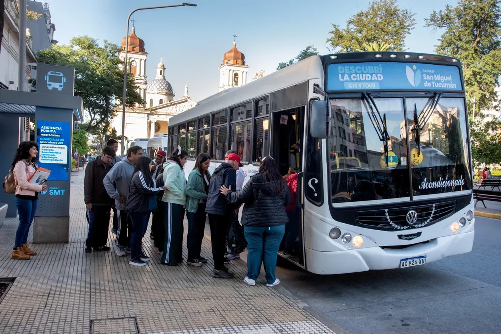 2025 bus turístico educativo lanzamiento (1)