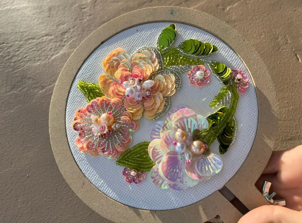 taller bordado en pedrería alta costura 2