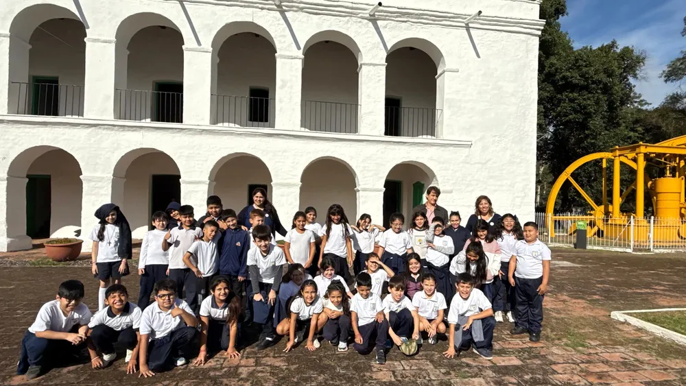 bus turístico educativo para ilustrar 3