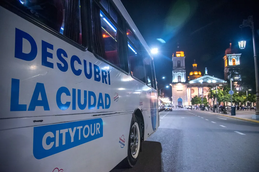 Bus Turístico SMT nocturno 1