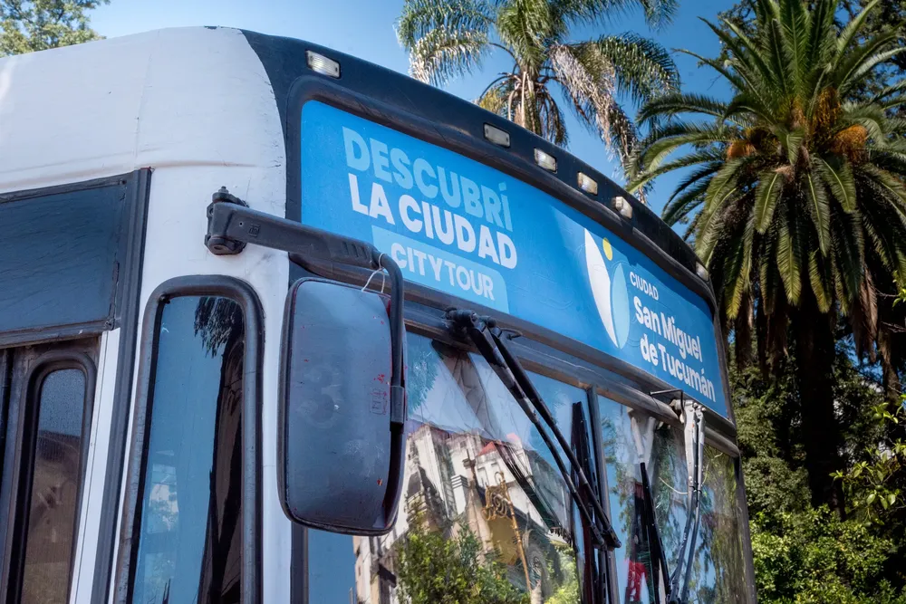 2025 jornada promoción turística y Bus Turístico Plaza Independencia 1