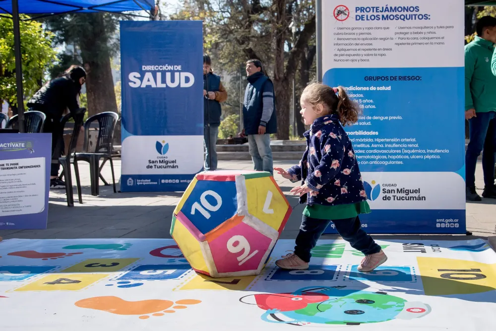 campaña prevención del dengue plaza Independencia 8