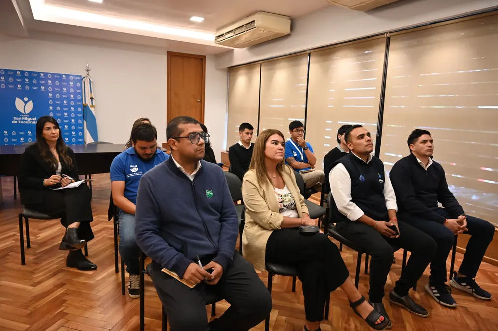 2025-04-03 Capacitación Ambiente por IA para detección de microbasurales (5)