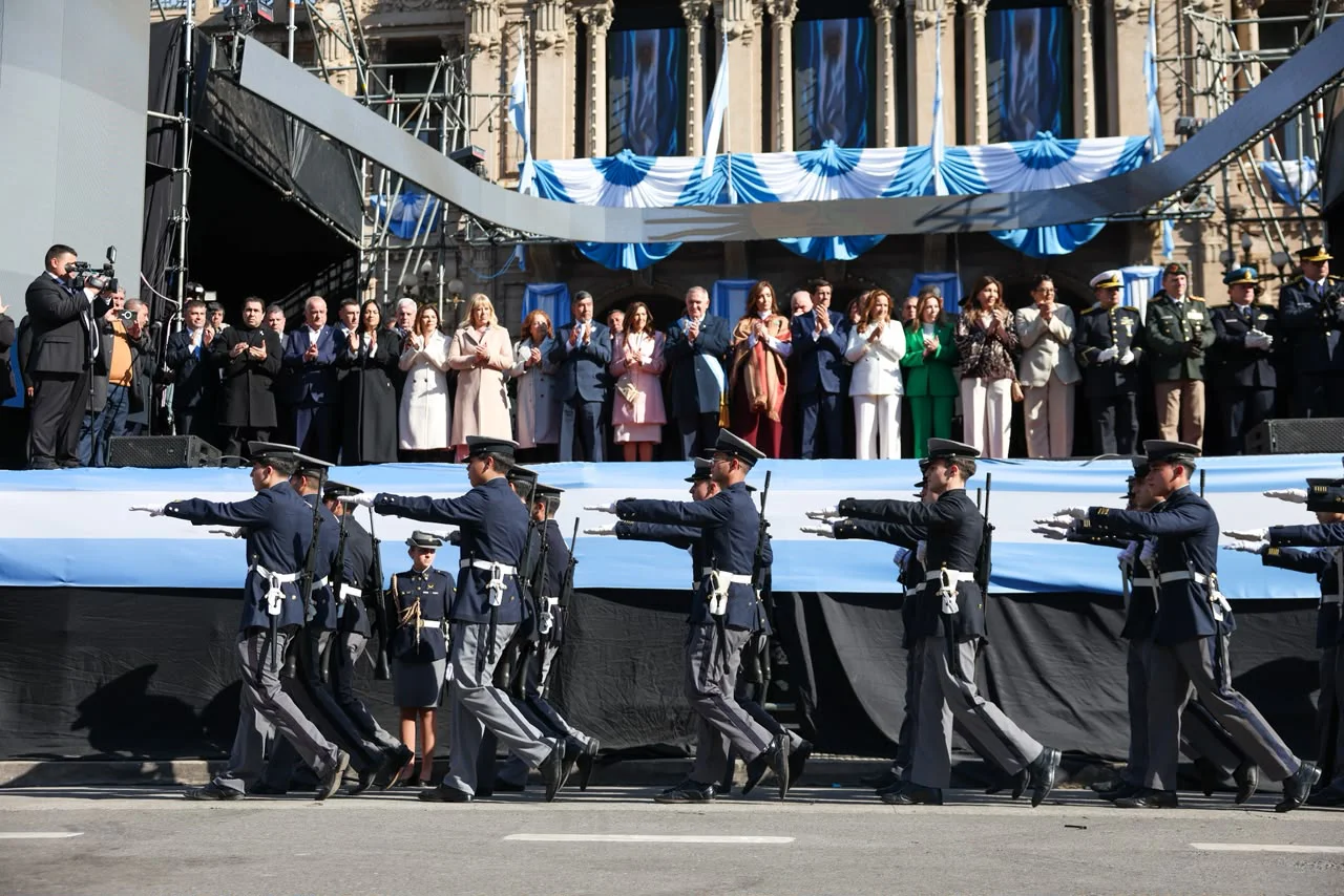 Rossana Chahla en los actos por el 210 aniversario de la Independencia (4)