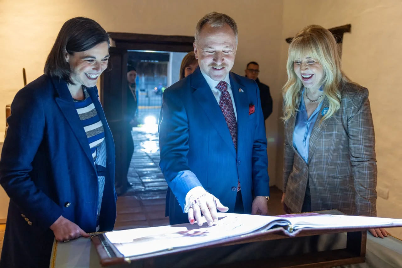 Rossana Chahla recibió al embajador de Estados Unidos Peter Lamelas para abrir opciones de cooperación (2)