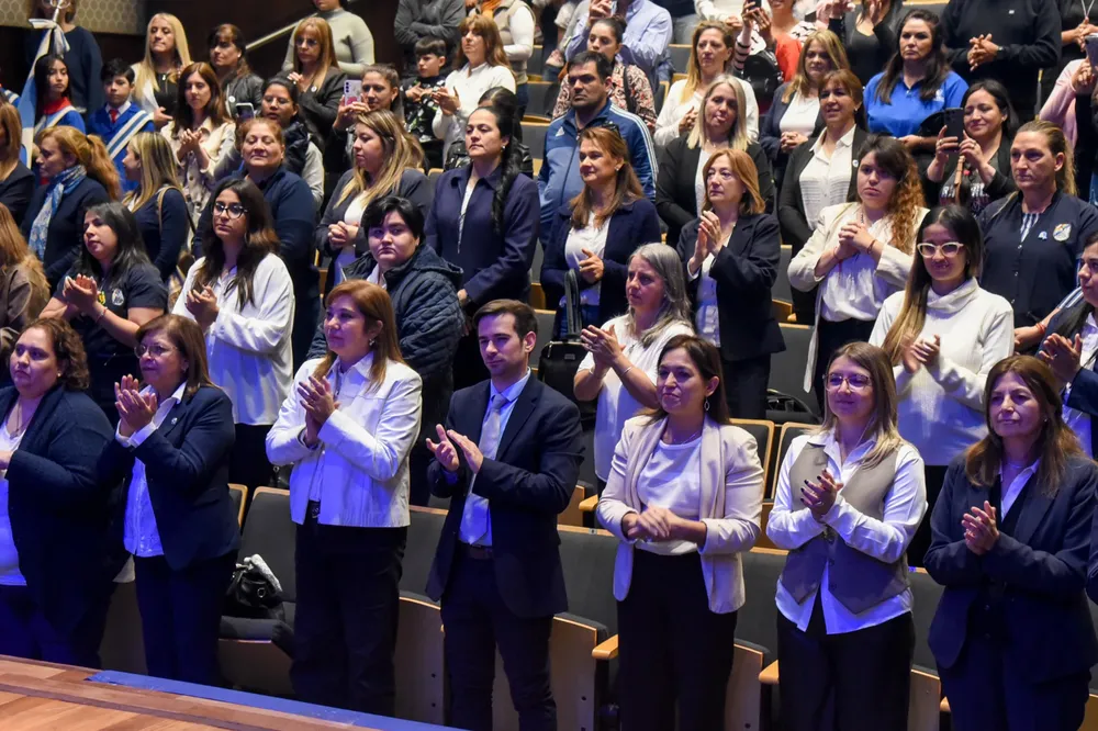 2025 acto día del maestro (3)