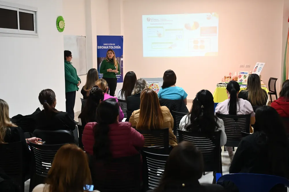 2025 charla manejo seguro de alimentos Asistencia Pública (2)