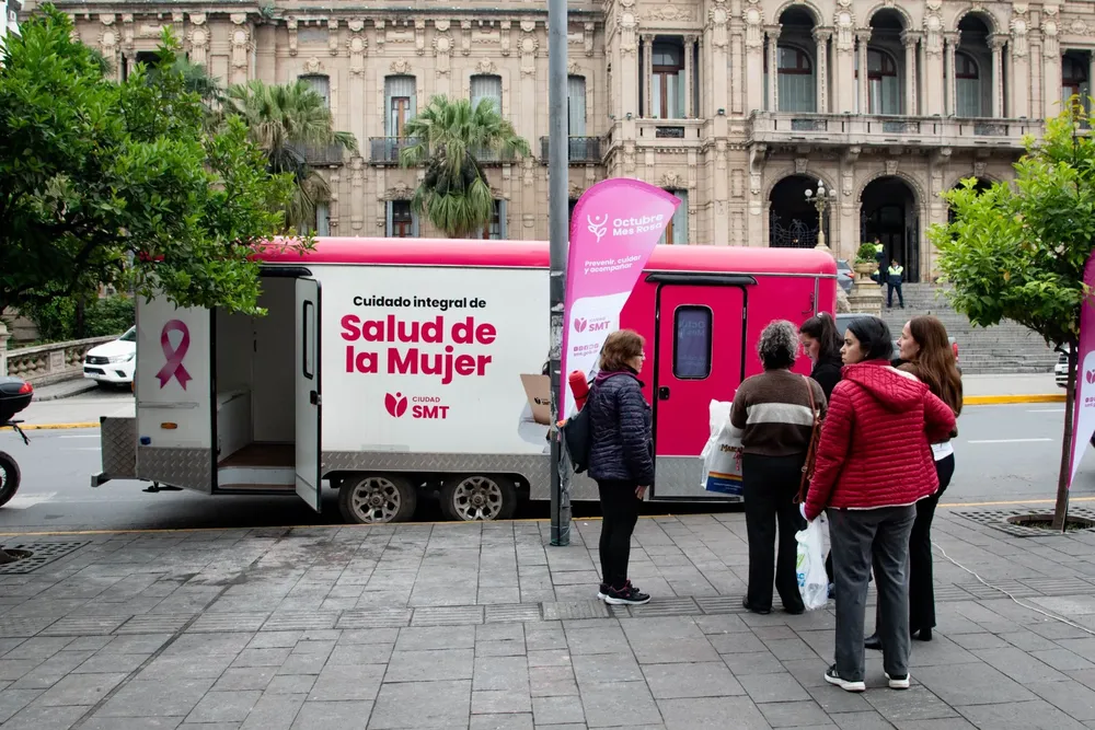 2026 tráiler de salud de la mujer Plaza Independencia