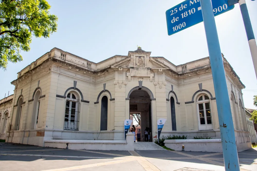 2026 fachada complejo ledesma Dirección inclusión otra