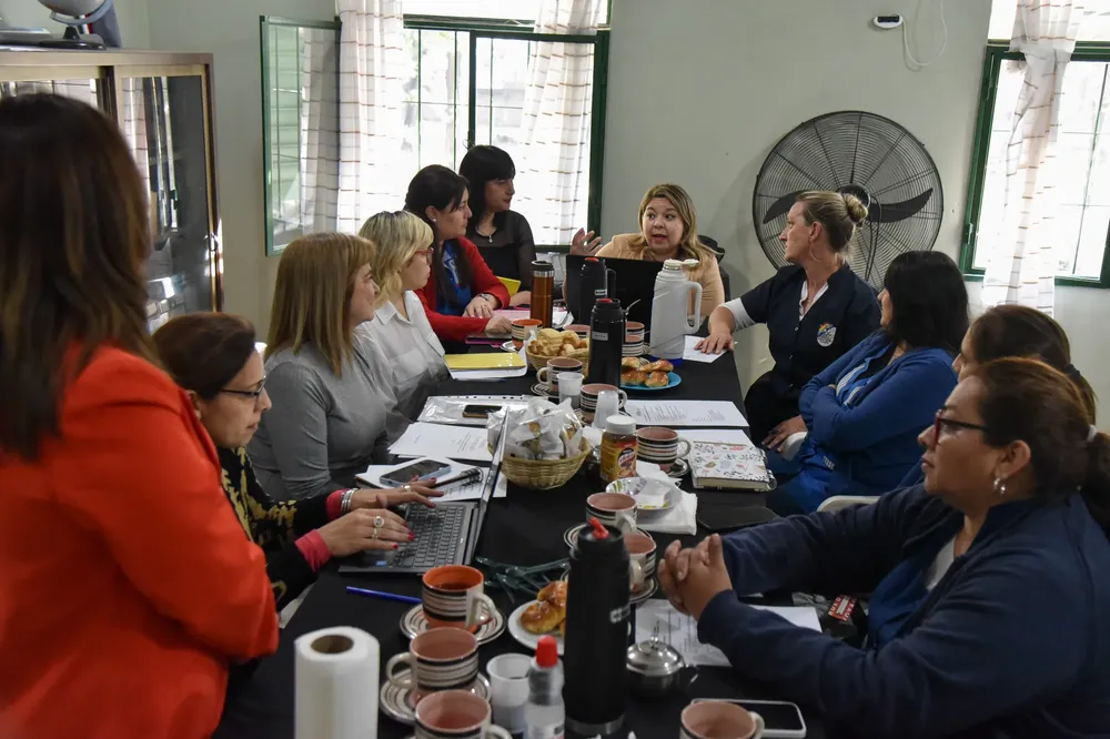 Reunión educación con docentes de apoyo (3)