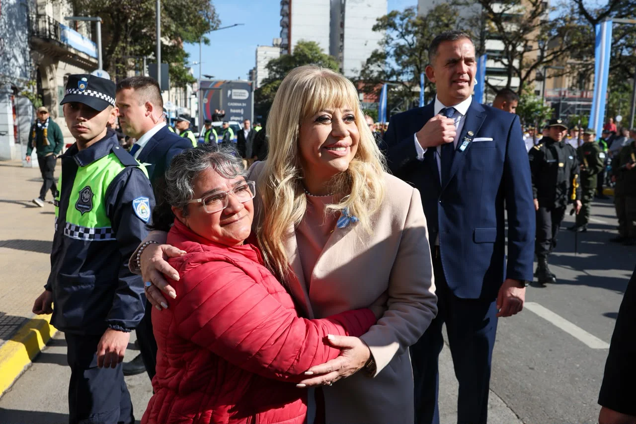 Rossana Chahla en los actos por el 210 aniversario de la Independencia