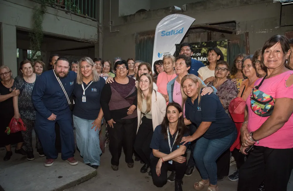 2025 merienda barrio Oeste II centro de jubilados (1)