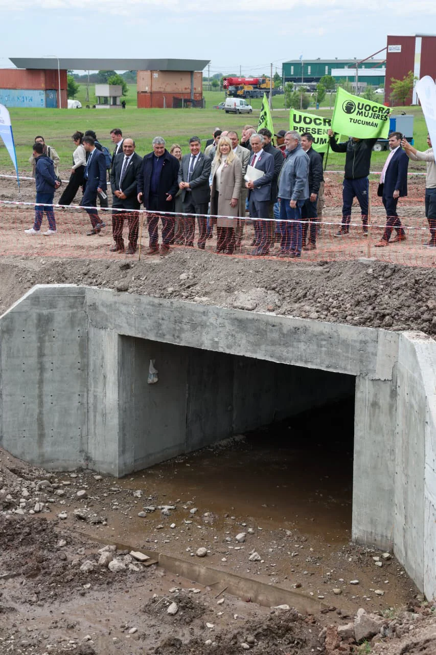 obra hídrica 360 barrio (9)