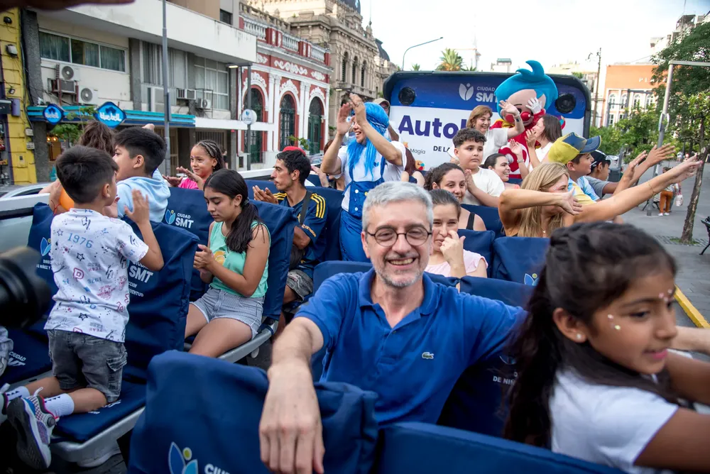 Lanzamiento Autobús de la Aventura (26)