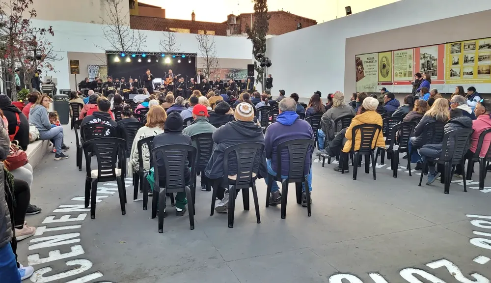 Espectáculo plaza Temática cultura 2024 4