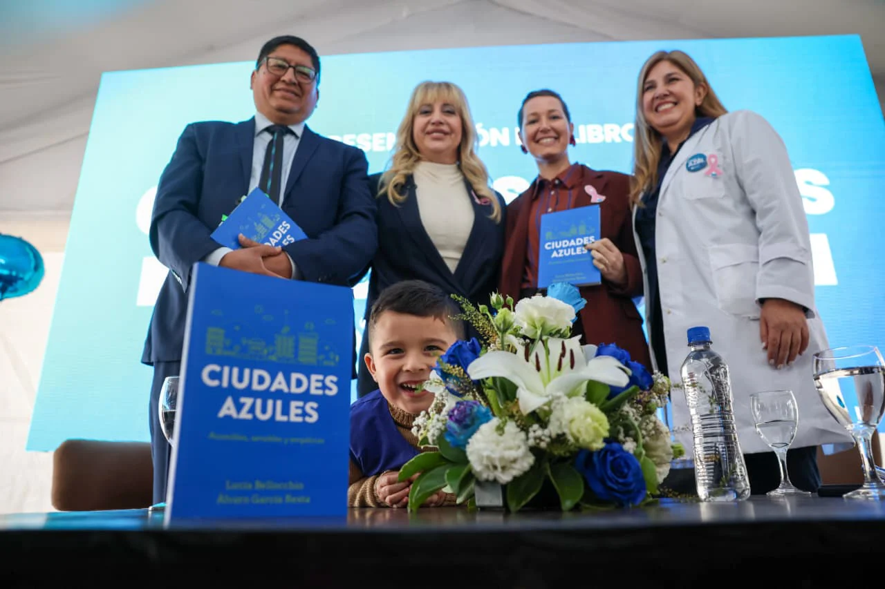 Rossana Chahla encabezó la presentación del libro Ciudades Azules (2)