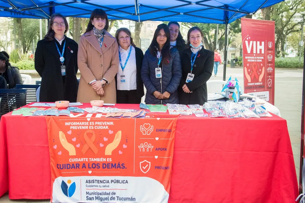 Testeos gratuitos VIH en la Plaza Independencia (2)