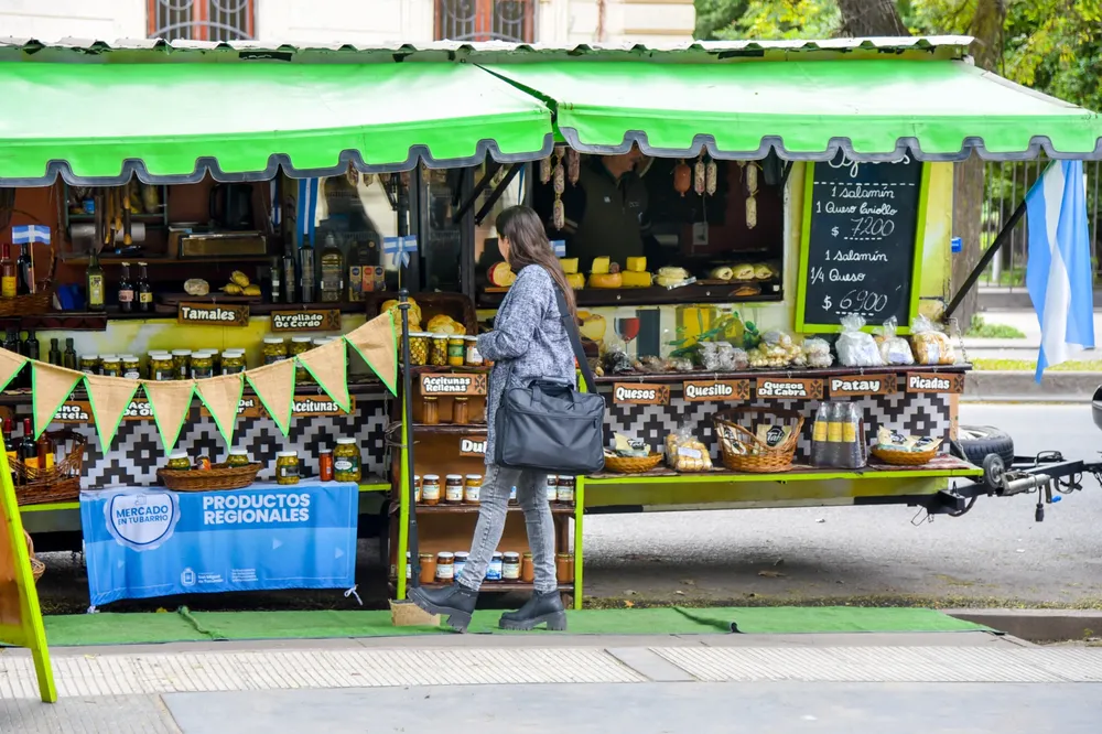 b1c6ce75-9f0c-45fa-bb65-d5c8134017d7