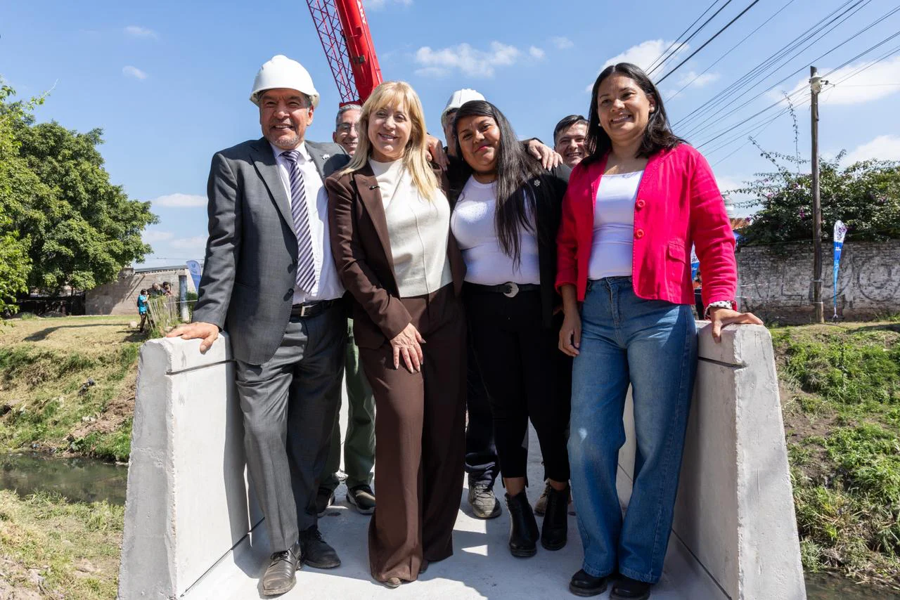 nuevo puente peatonal Cangallo