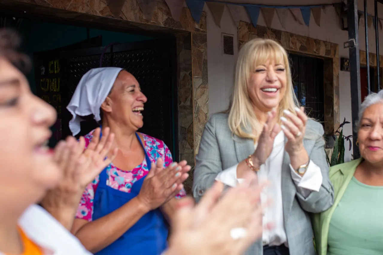 Elena WhiteWhatsApp Image 2024-03-22 at 14.03.04 (1)