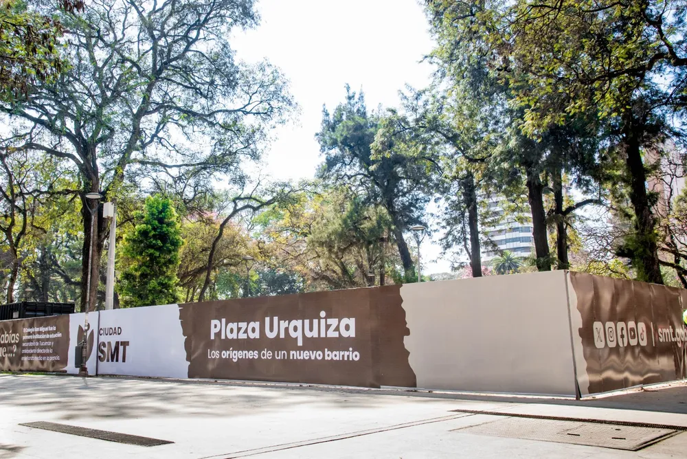 2026 muestra línea del tiempo Plaza Urquiza Museos (2)