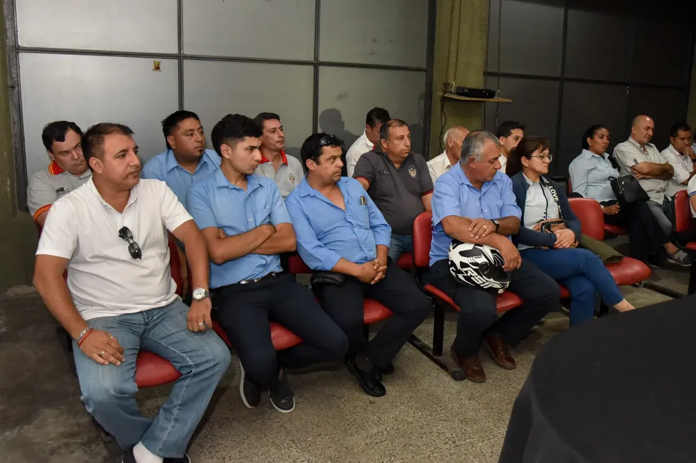 charla contra acoso callejero choferes 3