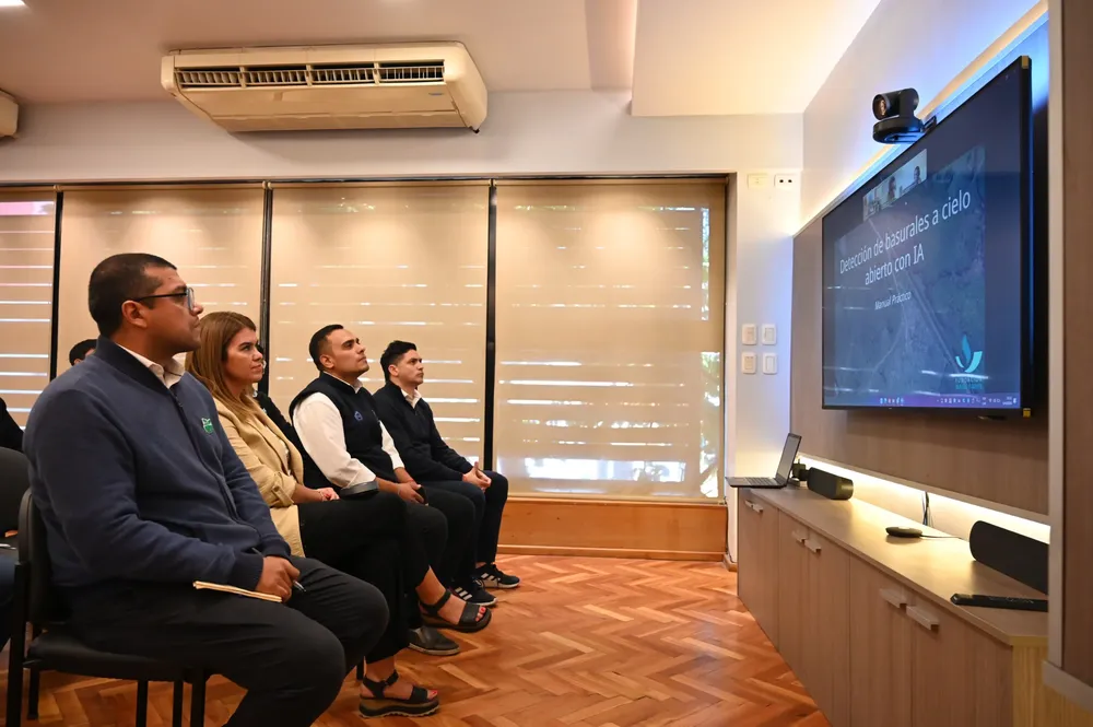 2025-04-03 Capacitación Ambiente por IA para detección de microbasurales (7)