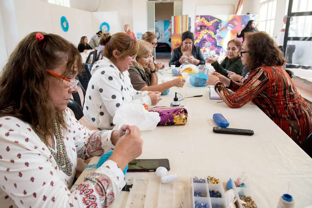 2025 taller de escarapelas casa de la cultura (1)