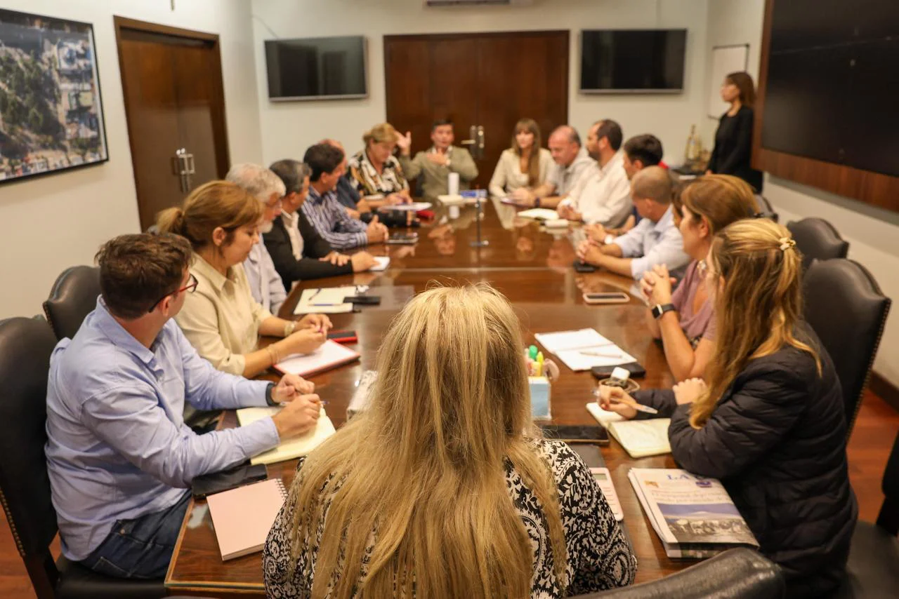 Reunión del Comité de Emergencia Municipal (2)