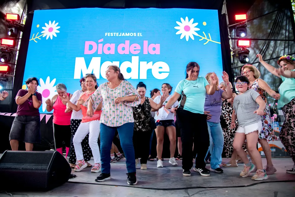 2025 festejo día de la madre palacio de los deportes (4)
