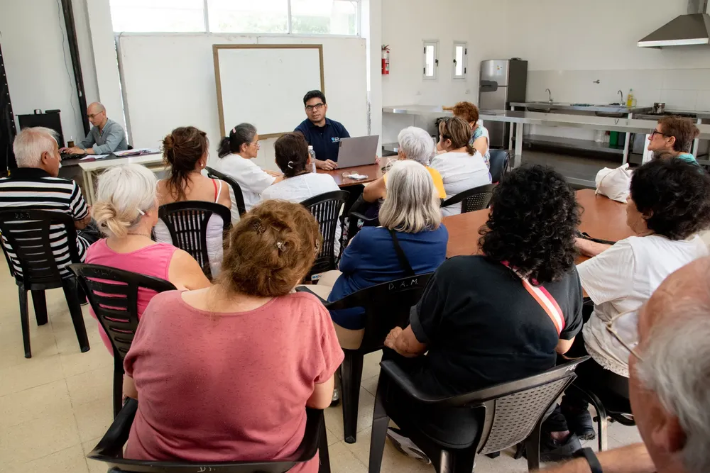 2025 taller enseñanza digital adulto mayor 1