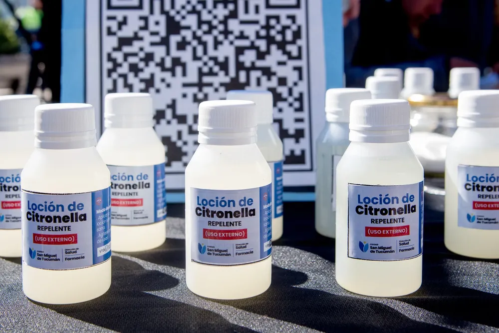 campaña prevención del dengue plaza Independencia 10