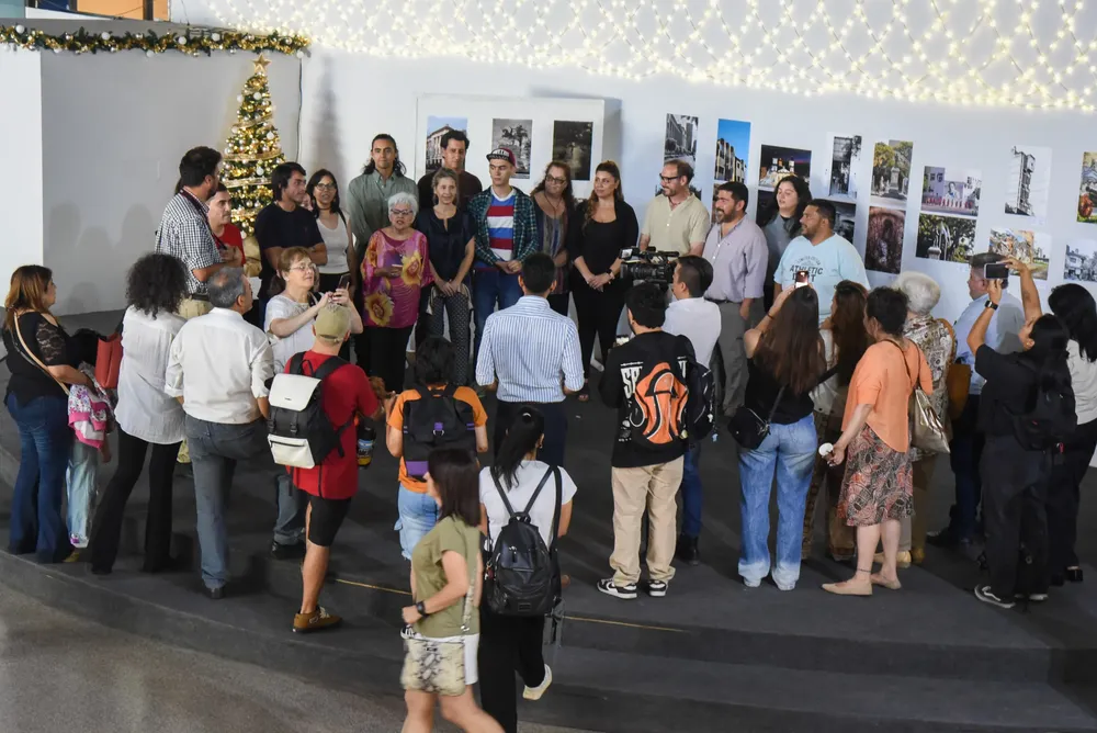 muestra de fotografía Barrio Sur Palacio Municipal 1