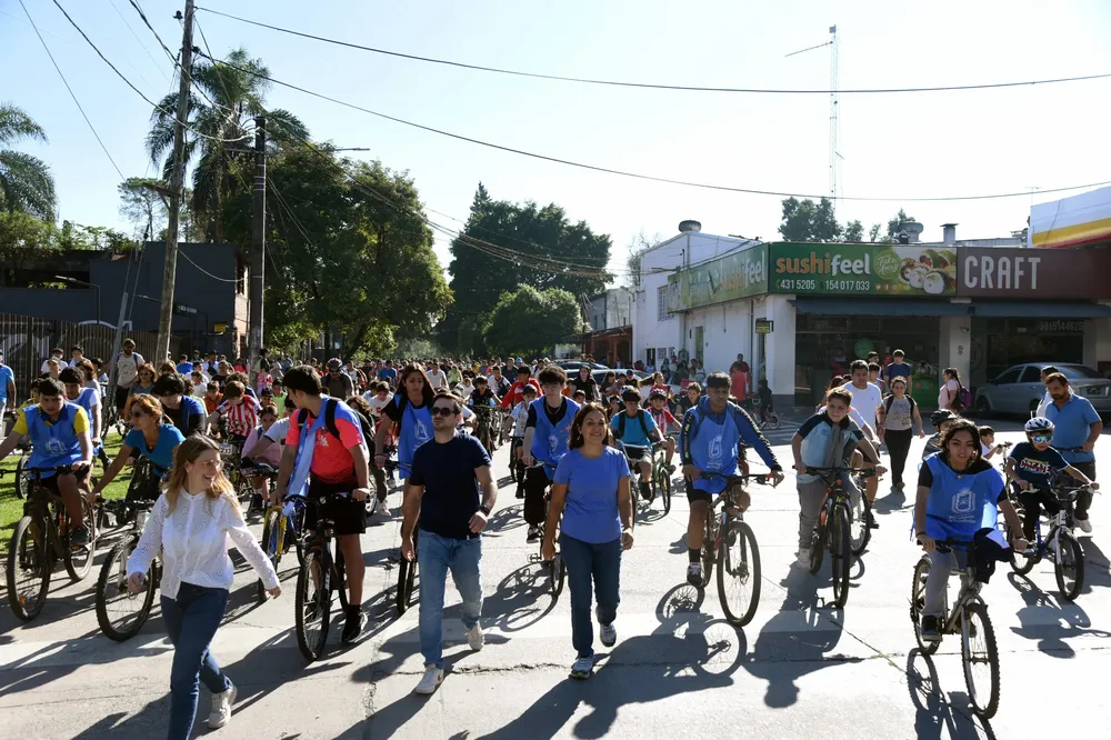 2025 bicicleteada escuela gabriela mistral (1)