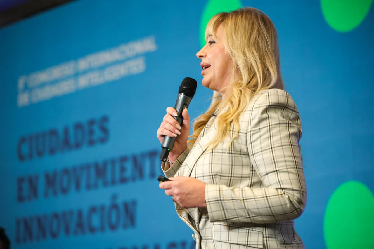 Rossana Chahla en el Congreso Internacional de Ciudades Inteligentes-UBA