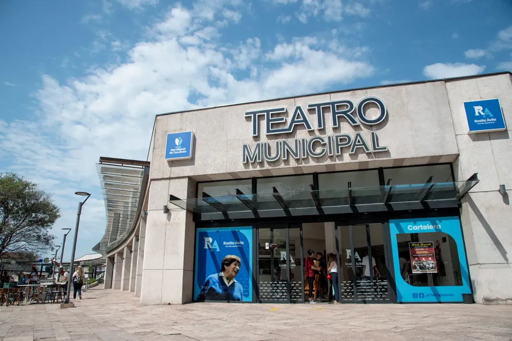 fachada teatro municipal rosita ávila diciembre 2024