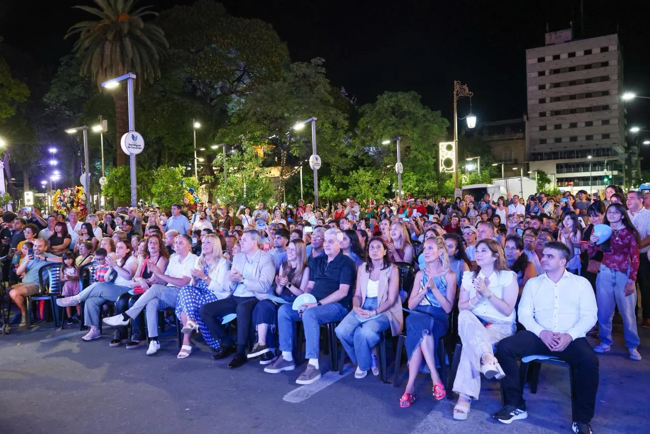2025 navidad en la ciudad plaza independencia (2)