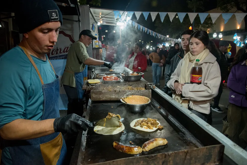 2026 feria gourmet plaza independencia mayo