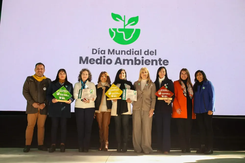 9d6b85d3-1e1e-4524-a739-6c1383ea8092