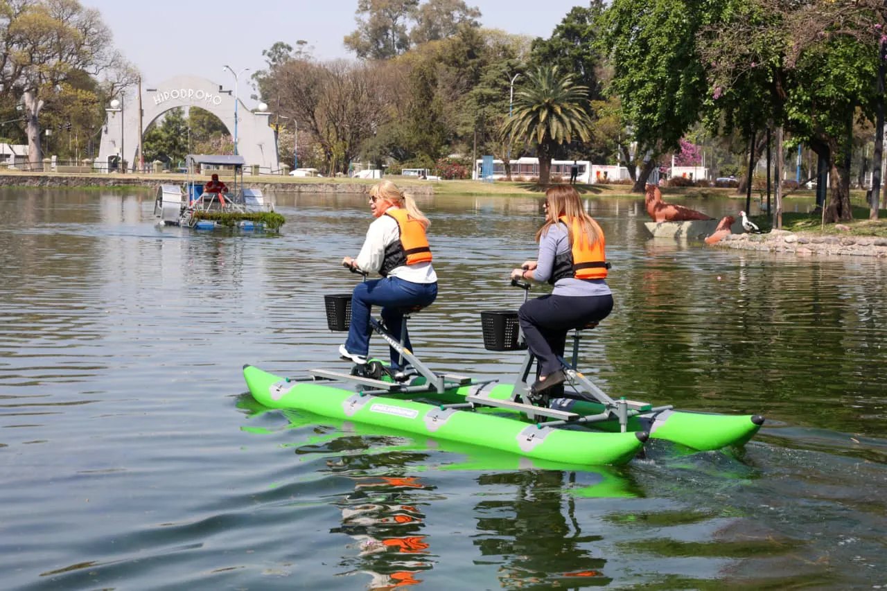 2025 bicicletas acuáticas lago san miguel (1)