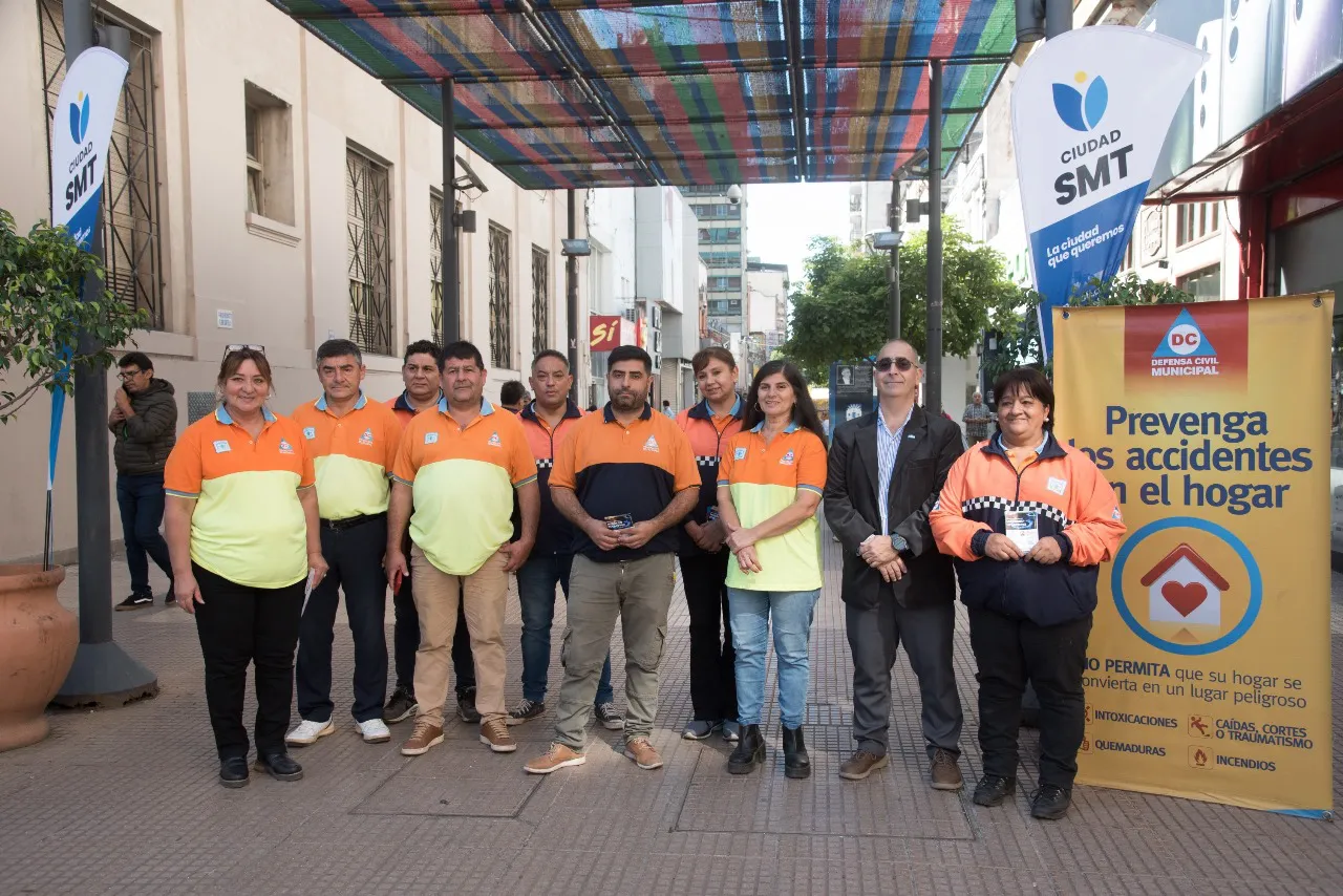 Defensa Civil en peatonalWhatsApp Image 2024-04-17 at 12.40.00