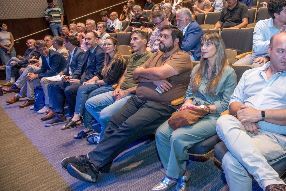 CES Charla de Hernán Letcher (2)